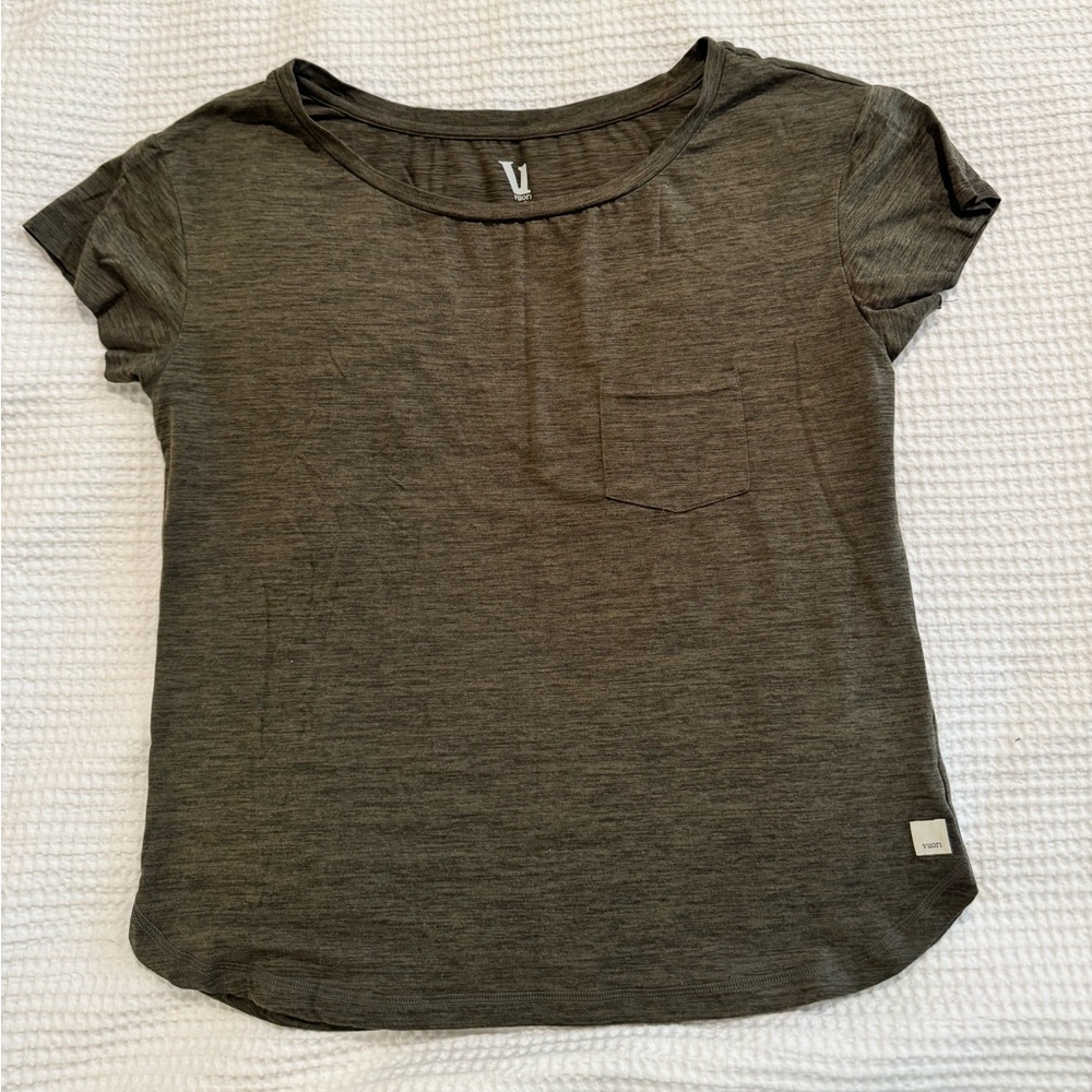 Dark green Vuori shirt